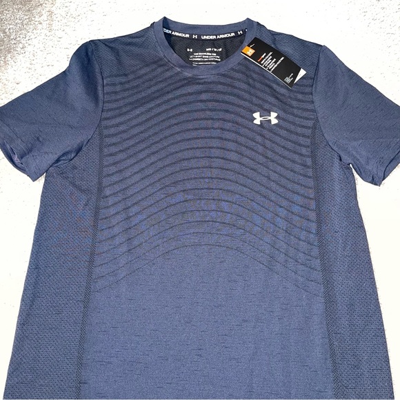 Under Armour Shirt - Picture 3 of 5